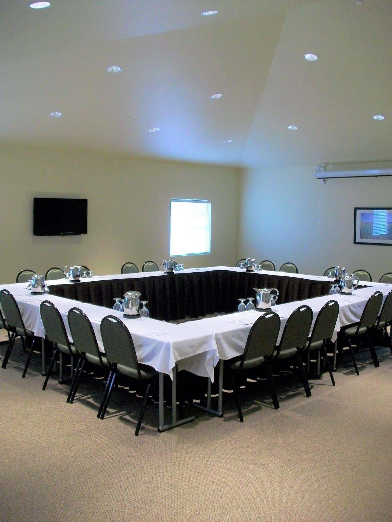 Ledgestone Hotel Yakima Esterno foto