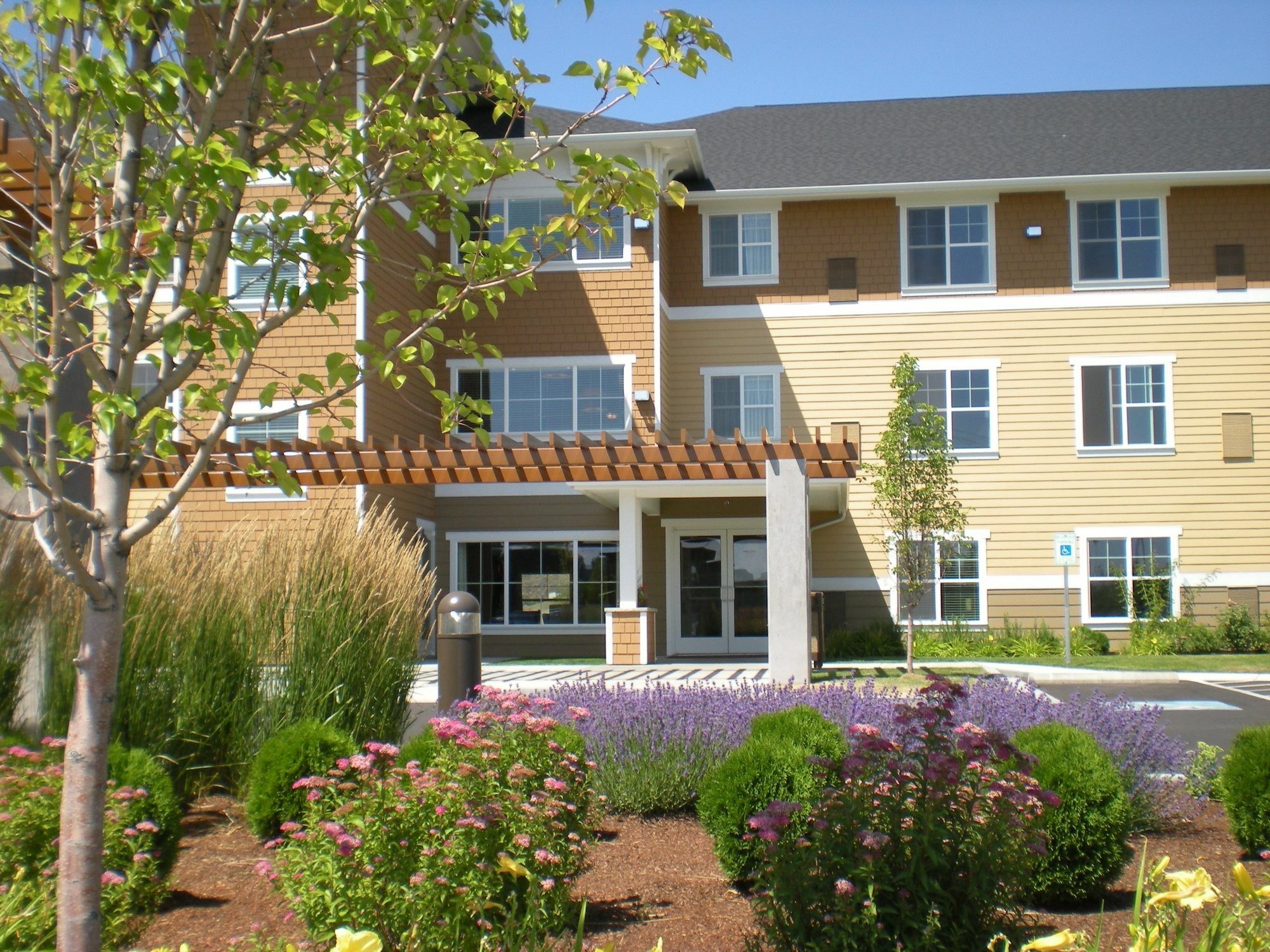 Ledgestone Hotel Yakima Esterno foto